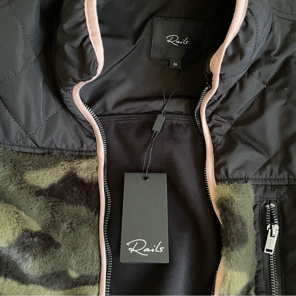 NWT Rails Wesley Camouflage Fleece Jacket - Picture 7 of 7